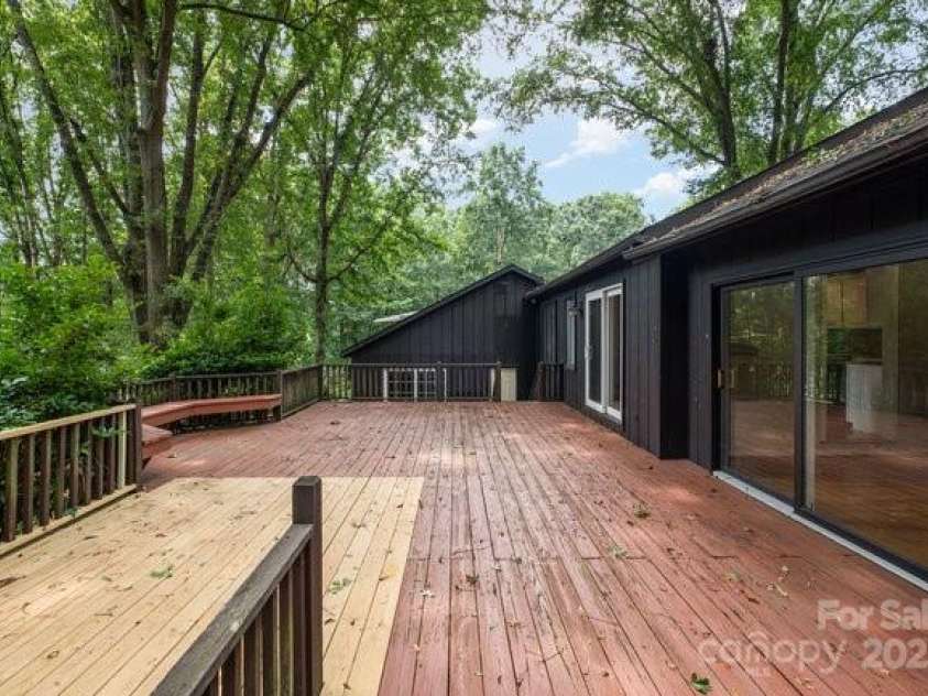 3717 Smokerise Hill Drive, Charlotte, NC 28277.  MLS# CAR4287117, YatesRealty ID 31320. 