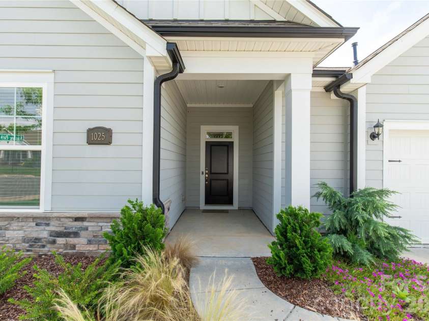 1025 Ansley Park Drive, Fort Mill, SC 29707.  MLS# CAR4387863, YatesRealty ID 31321. 