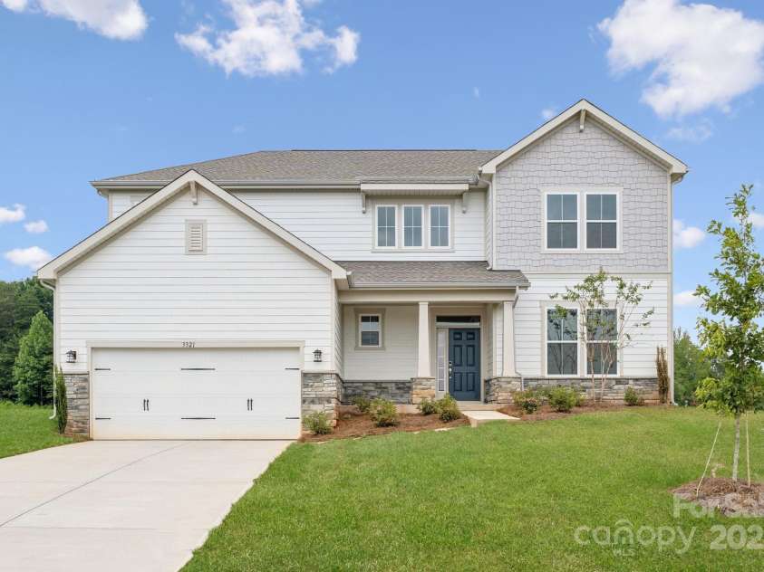 3321 Meadow Wood Court, Maiden, NC 28650.  MLS# CAR4282843, YatesRealty ID 31321. 