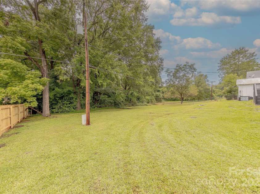 1334 Williams Estate Drive, Lancaster, SC 29720.  MLS# CAR4289609, YatesRealty ID 31322. New fence in backyard