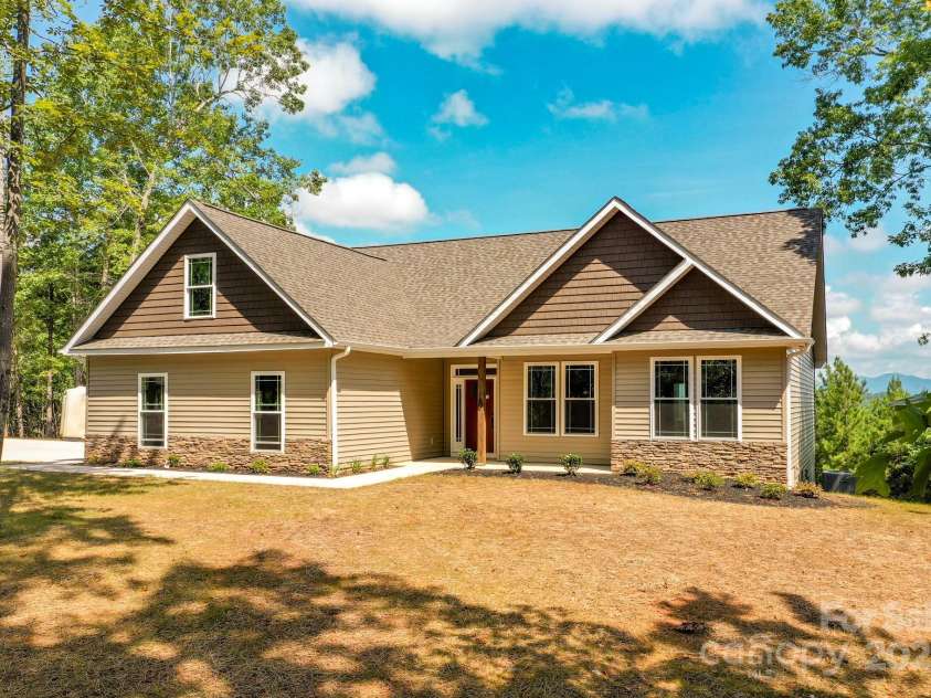 160 Northridge Drive, Rutherfordton, NC 28139.  MLS# CAR4270061, YatesRealty ID 31323. 