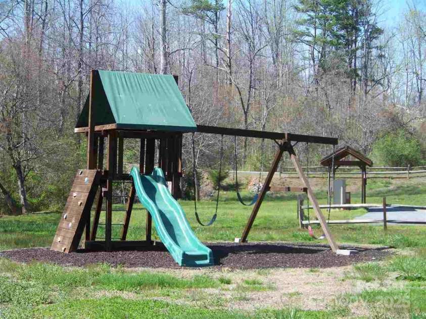 160 Northridge Drive, Rutherfordton, NC 28139.  MLS# CAR4270061, YatesRealty ID 31323. Common area