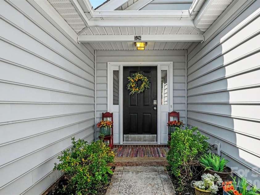 526 Carlisle Drive, Indian Trail, NC 28079.  MLS# CAR4374572, YatesRealty ID 31323. 