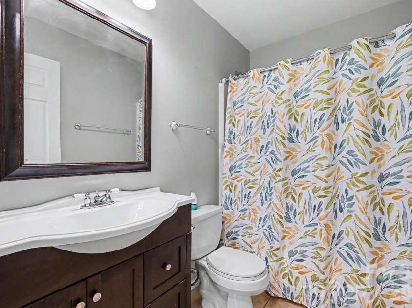 526 Carlisle Drive, Indian Trail, NC 28079.  MLS# CAR4374572, YatesRealty ID 31323. 