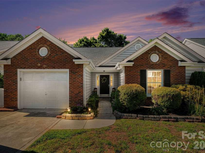 526 Carlisle Drive, Indian Trail, NC 28079.  MLS# CAR4374572, YatesRealty ID 31323. 