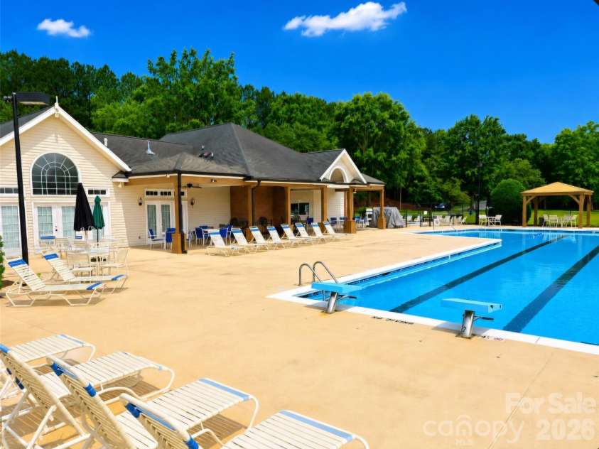 526 Carlisle Drive, Indian Trail, NC 28079.  MLS# CAR4374572, YatesRealty ID 31323. 