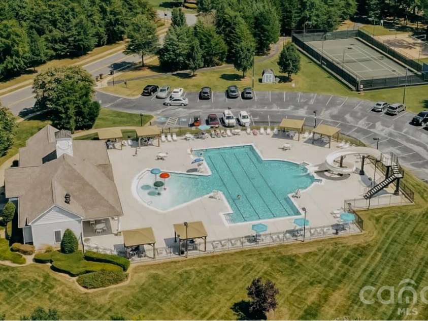 526 Carlisle Drive, Indian Trail, NC 28079.  MLS# CAR4374572, YatesRealty ID 31323. 