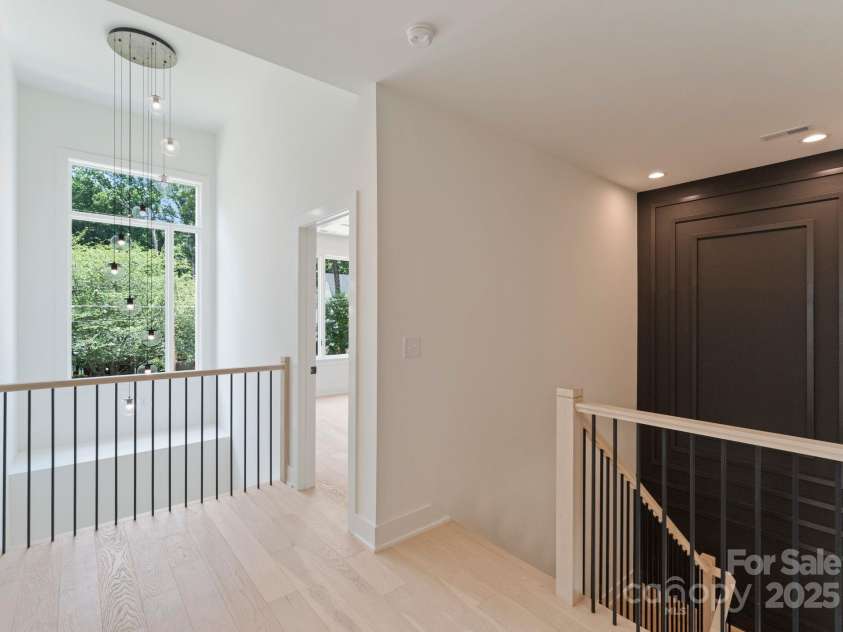 1727 Seifert Circle, Charlotte, NC 28205.  MLS# CAR4277016, YatesRealty ID 31324. Flooded with Natural Light