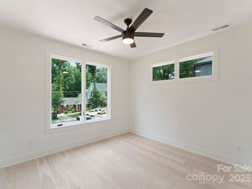 1727 Seifert Circle, Charlotte, NC 28205.  MLS# CAR4277016, YatesRealty ID 31324. Secondary Bedroom