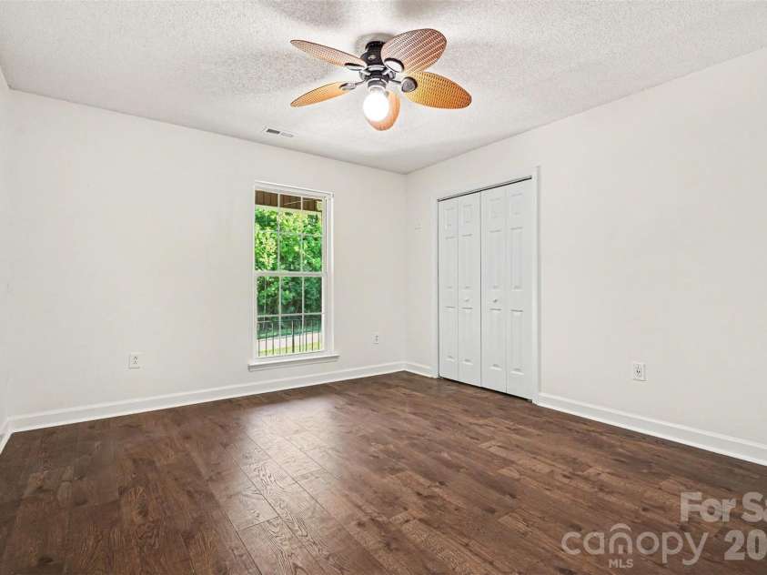 6826 Teal Drive, Denver, NC 28037.  MLS# CAR4395169, YatesRealty ID 31324. 