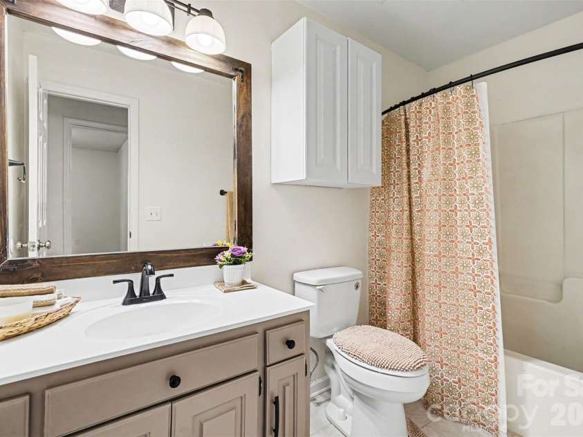 6826 Teal Drive, Denver, NC 28037.  MLS# CAR4395169, YatesRealty ID 31324. 