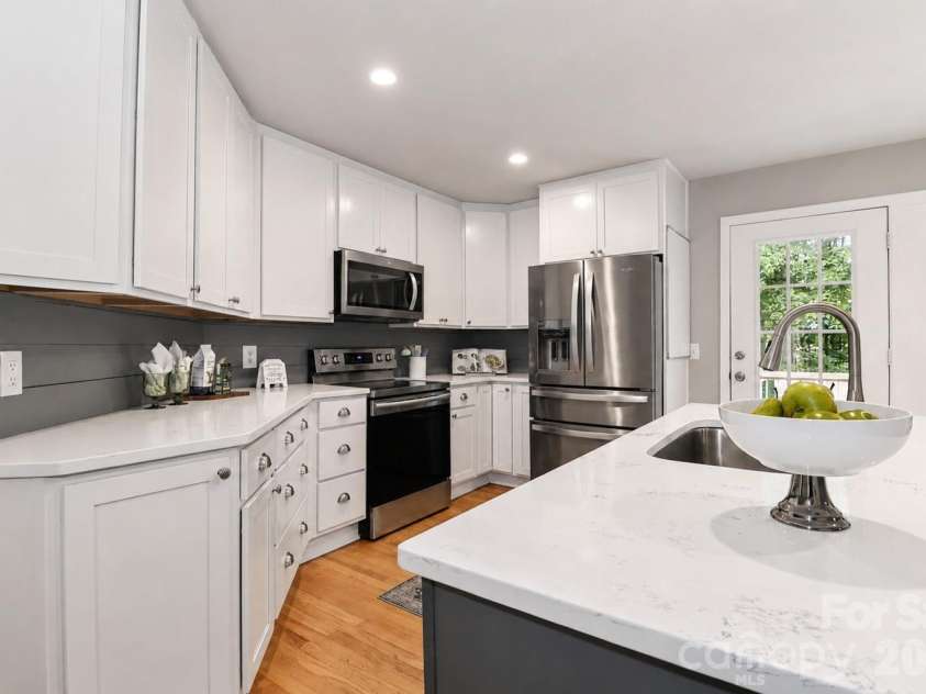 7371 Summit Drive, Denver, NC 28037.  MLS# CAR4392872, YatesRealty ID 31326. 