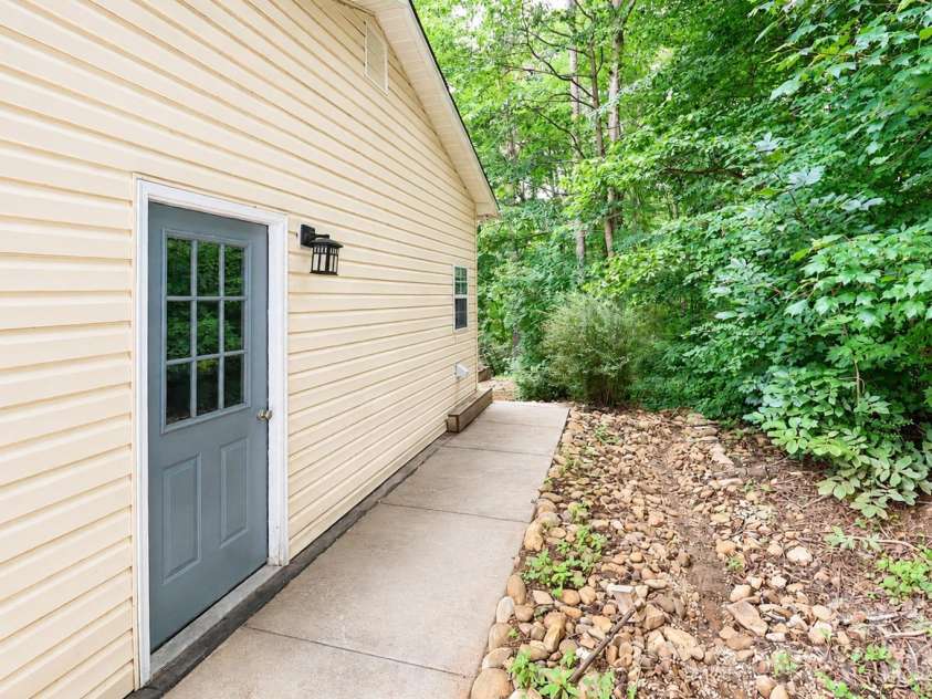 7371 Summit Drive, Denver, NC 28037.  MLS# CAR4392872, YatesRealty ID 31326. 