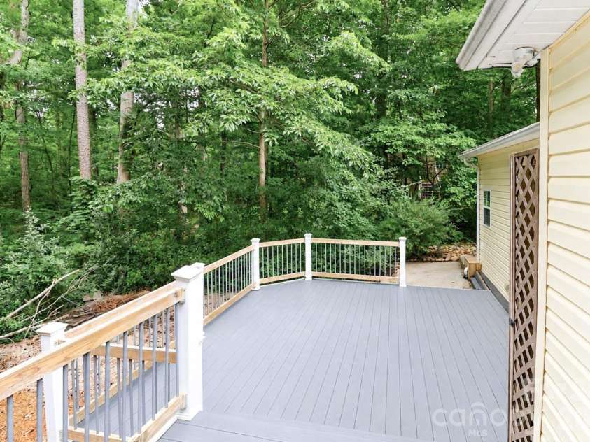 7371 Summit Drive, Denver, NC 28037.  MLS# CAR4392872, YatesRealty ID 31326. 