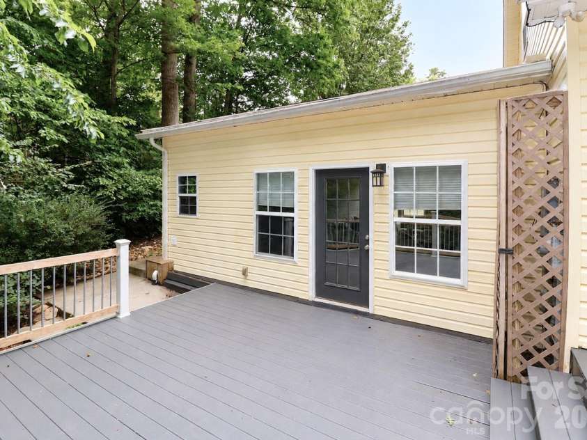 7371 Summit Drive, Denver, NC 28037.  MLS# CAR4392872, YatesRealty ID 31326. 