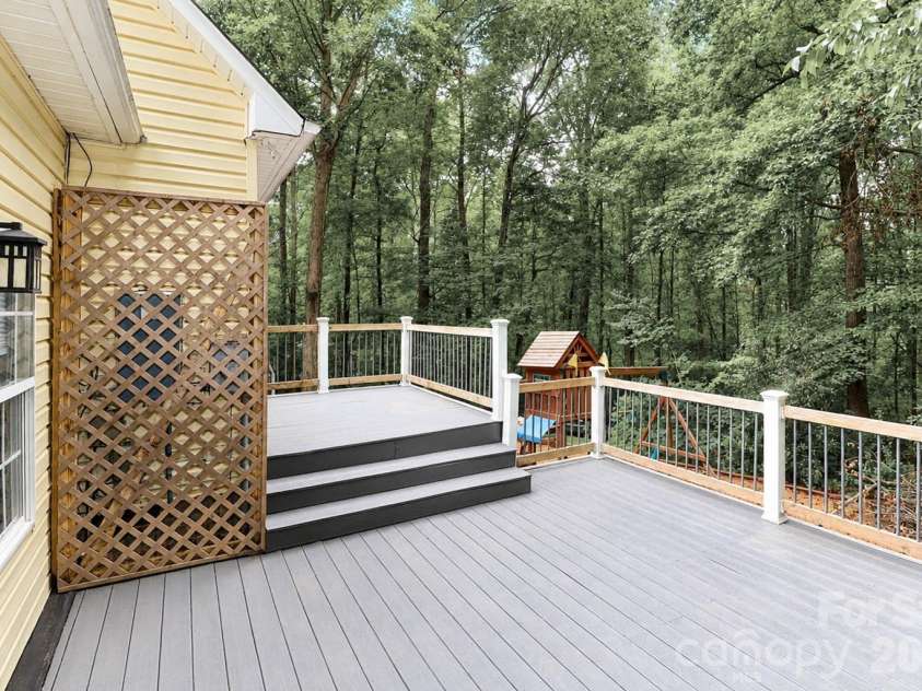 7371 Summit Drive, Denver, NC 28037.  MLS# CAR4392872, YatesRealty ID 31326. 