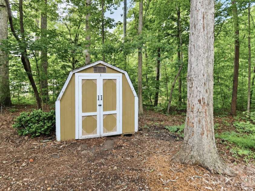 7371 Summit Drive, Denver, NC 28037.  MLS# CAR4392872, YatesRealty ID 31326. 