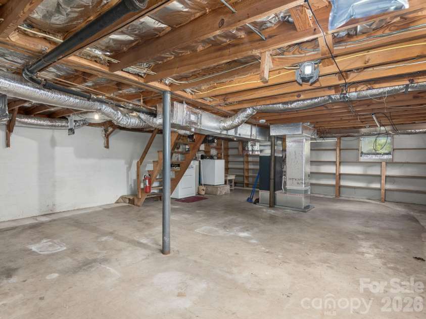807 Cherokee Avenue, Black Mountain, NC 28711.  MLS# CAR4390999, YatesRealty ID 31327. 