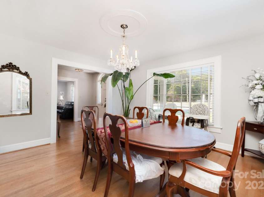 761 Center Street, Statesville, NC 28677.  MLS# CAR4281554, YatesRealty ID 31328. 