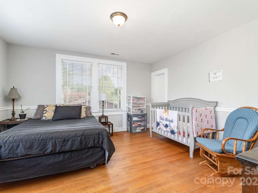 761 Center Street, Statesville, NC 28677.  MLS# CAR4281554, YatesRealty ID 31328. 