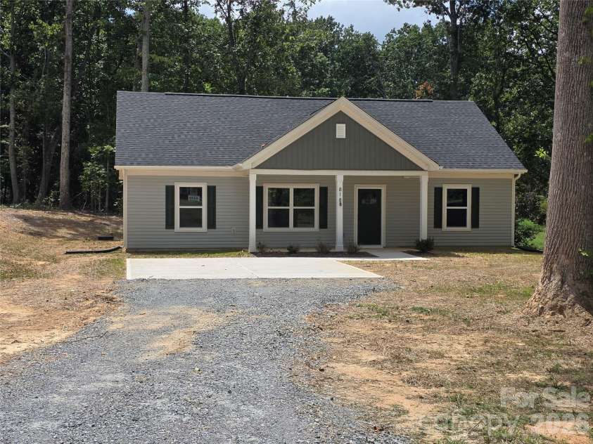818 Bethlehem Road, Kings Mountain, NC 28086.  MLS# CAR4405659, YatesRealty ID 31328. 