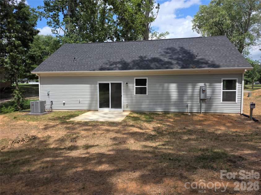 818 Bethlehem Road, Kings Mountain, NC 28086.  MLS# CAR4405659, YatesRealty ID 31328. 