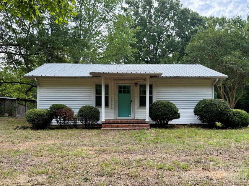 5059 Brown Creek Church Road, Wadesboro, NC 28170.  MLS# CAR4395125, YatesRealty ID 31329. 