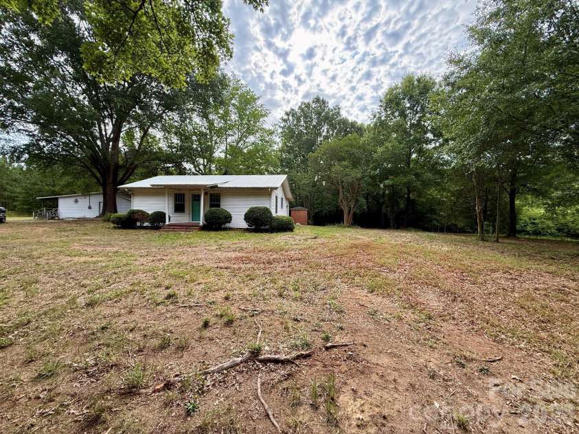 5059 Brown Creek Church Road, Wadesboro, NC 28170.  MLS# CAR4395125, YatesRealty ID 31329. 