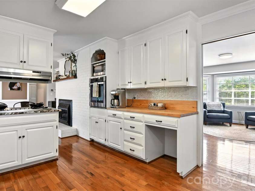 601 Pennell Street, Lenoir, NC 28645.  MLS# CAR4274265, YatesRealty ID 3133. 