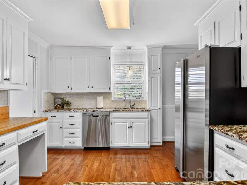 601 Pennell Street, Lenoir, NC 28645.  MLS# CAR4274265, YatesRealty ID 3133. 