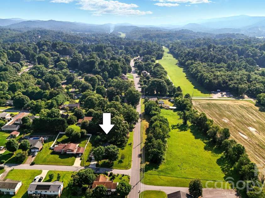 601 Pennell Street, Lenoir, NC 28645.  MLS# CAR4274265, YatesRealty ID 3133. 