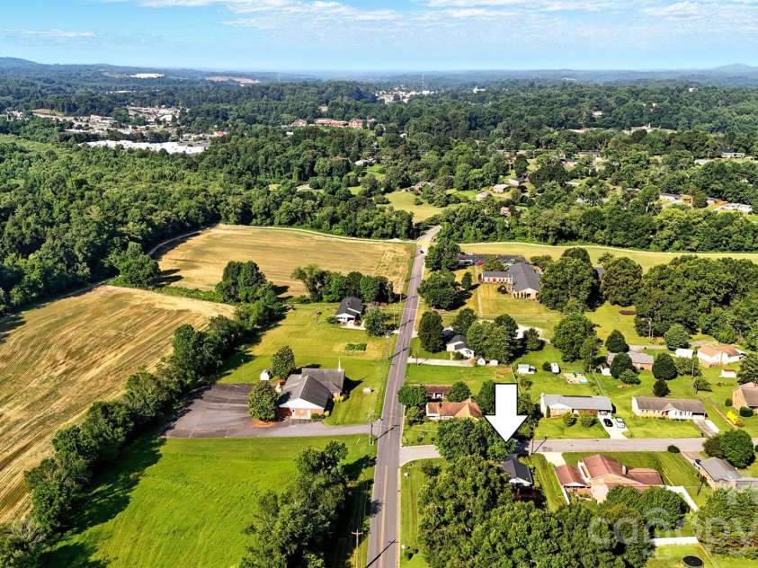 601 Pennell Street, Lenoir, NC 28645.  MLS# CAR4274265, YatesRealty ID 3133. 