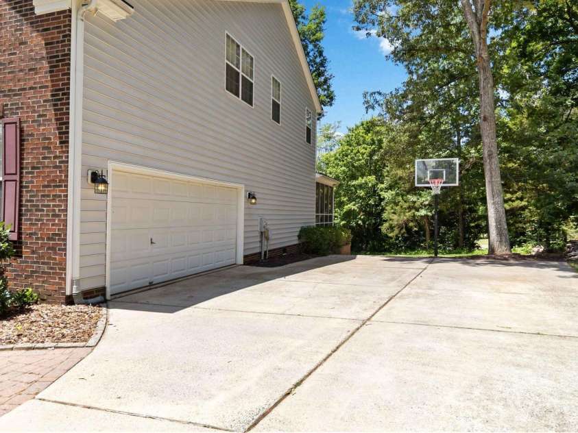 10606 Augustine Hill Lane, Charlotte, NC 28227.  MLS# CAR4394467, YatesRealty ID 31330. 