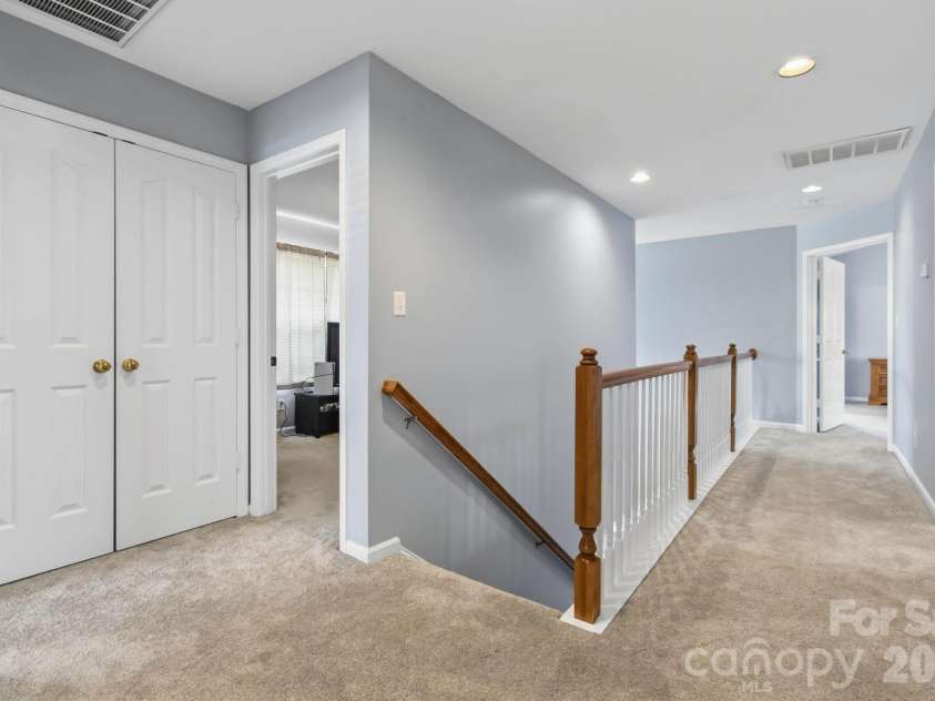 10606 Augustine Hill Lane, Charlotte, NC 28227.  MLS# CAR4394467, YatesRealty ID 31330. 