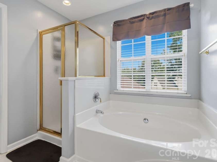 10606 Augustine Hill Lane, Charlotte, NC 28227.  MLS# CAR4394467, YatesRealty ID 31330. 