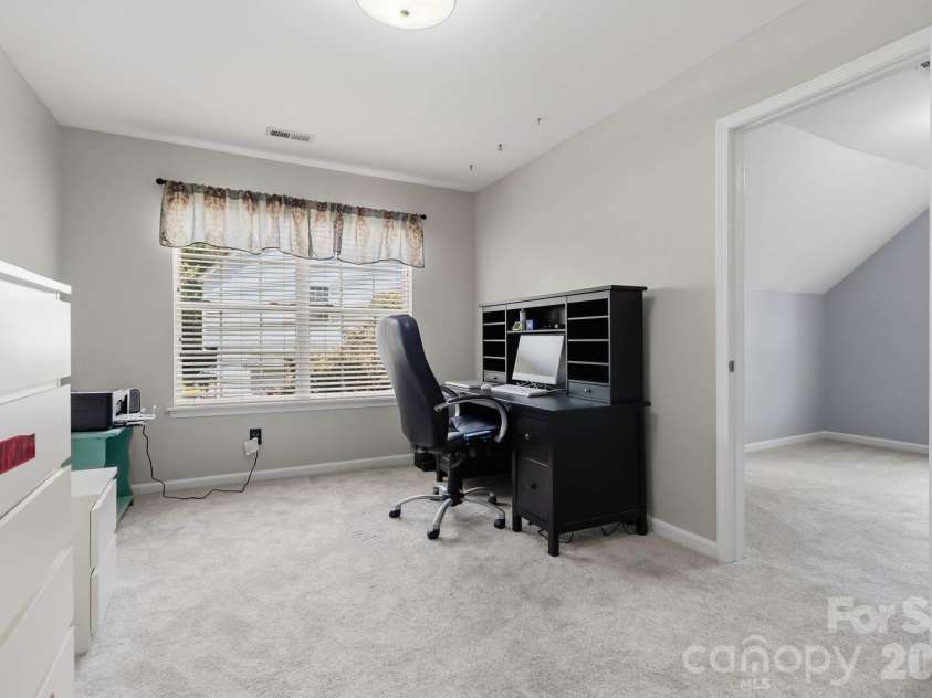 10606 Augustine Hill Lane, Charlotte, NC 28227.  MLS# CAR4394467, YatesRealty ID 31330. 