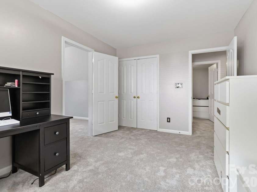 10606 Augustine Hill Lane, Charlotte, NC 28227.  MLS# CAR4394467, YatesRealty ID 31330. 