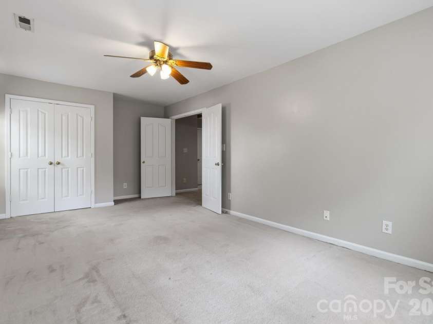 10606 Augustine Hill Lane, Charlotte, NC 28227.  MLS# CAR4394467, YatesRealty ID 31330. 