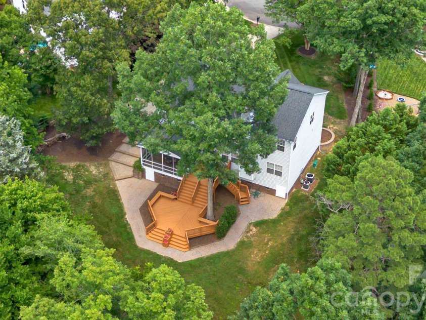10606 Augustine Hill Lane, Charlotte, NC 28227.  MLS# CAR4394467, YatesRealty ID 31330. 