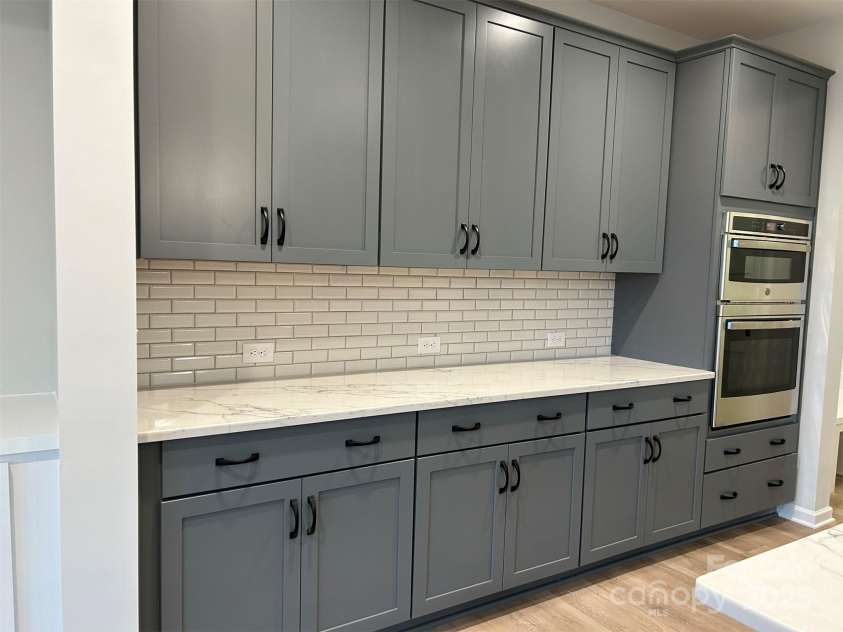 1714 Tabby Drive, Indian Trail, NC 28079.  MLS# CAR4243278, YatesRealty ID 31330. Kitchen