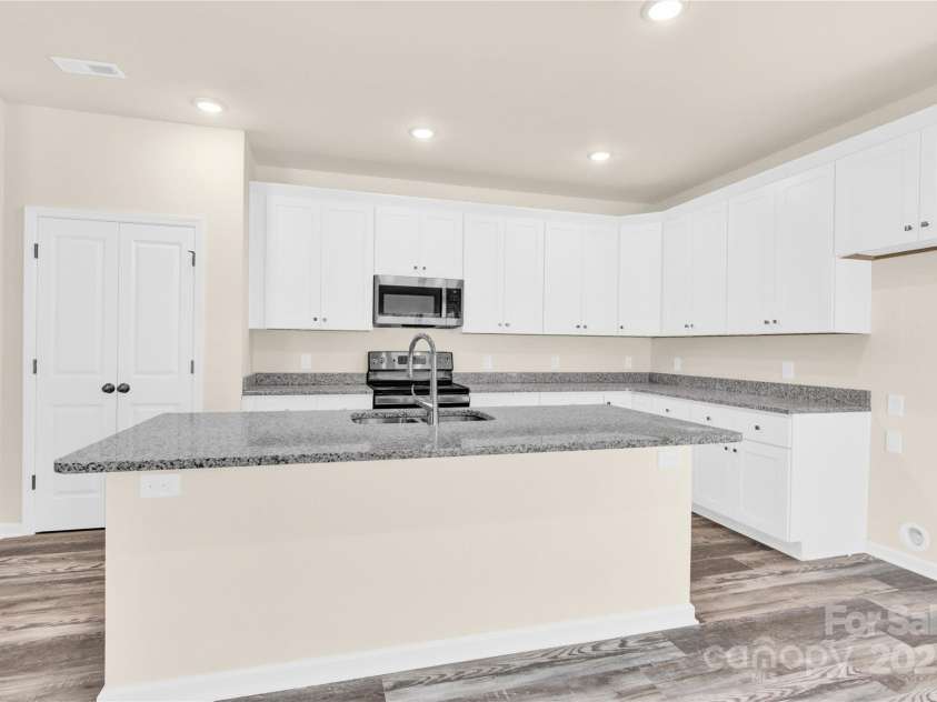 165 Hidden Hollow Drive, Mt Ulla, NC 28125.  MLS# CAR4260661, YatesRealty ID 31331. 