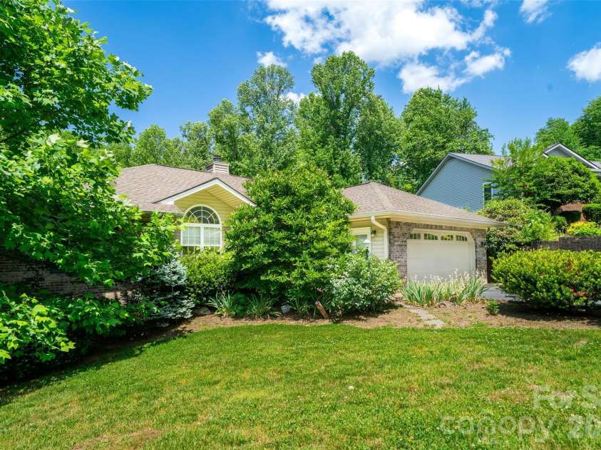 7 Firestone Court, Etowah, NC 28729.  MLS# CAR4383337, YatesRealty ID 31331. 