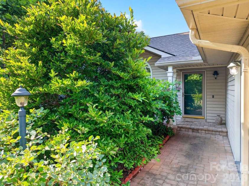 7 Firestone Court, Etowah, NC 28729.  MLS# CAR4383337, YatesRealty ID 31331. 