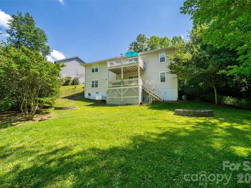 7 Firestone Court, Etowah, NC 28729.  MLS# CAR4383337, YatesRealty ID 31331. 