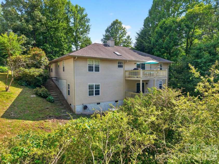 7 Firestone Court, Etowah, NC 28729.  MLS# CAR4383337, YatesRealty ID 31331. 