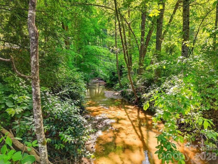 7 Firestone Court, Etowah, NC 28729.  MLS# CAR4383337, YatesRealty ID 31331. 