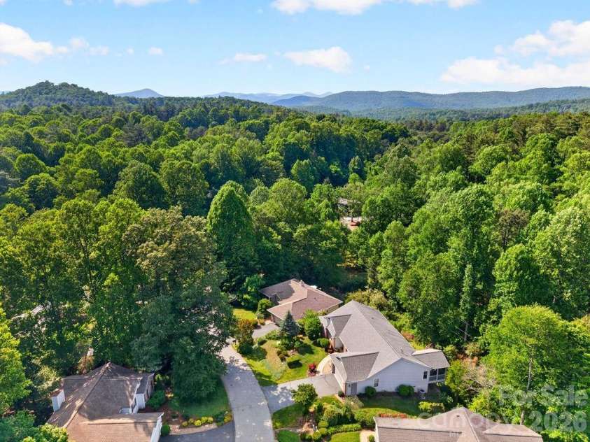7 Firestone Court, Etowah, NC 28729.  MLS# CAR4383337, YatesRealty ID 31331. 