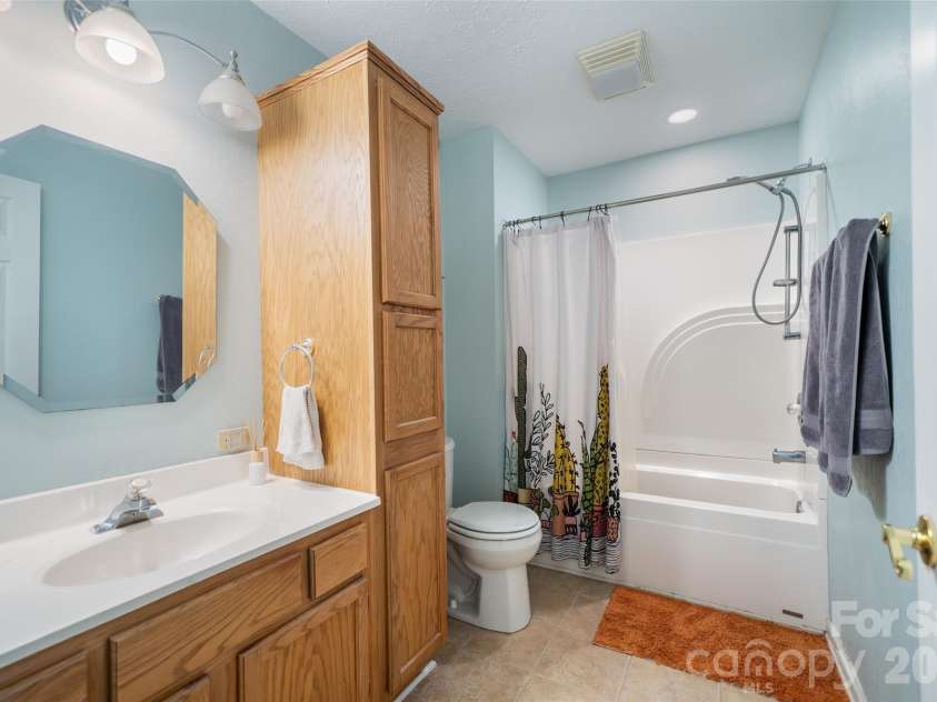 7 Firestone Court, Etowah, NC 28729.  MLS# CAR4383337, YatesRealty ID 31331. 
