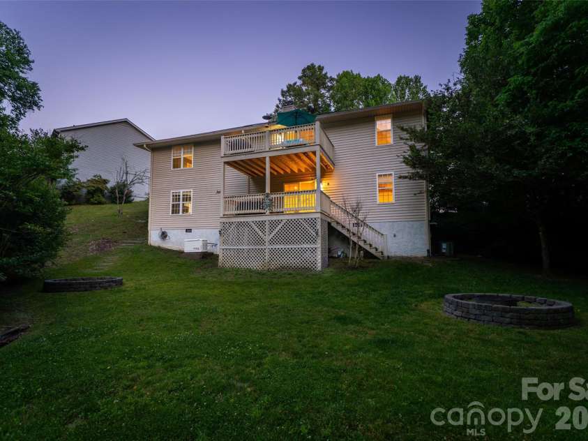 7 Firestone Court, Etowah, NC 28729.  MLS# CAR4383337, YatesRealty ID 31331. 