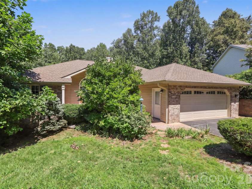 7 Firestone Court, Etowah, NC 28729.  MLS# CAR4424060, YatesRealty ID 31331. 